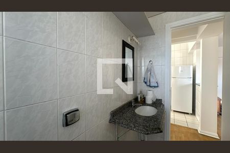 Banheiro de apartamento para alugar com 1 quarto, 45m² em Prado Velho, Curitiba