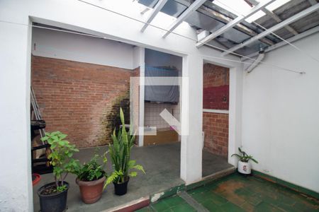 Casa à venda com 120m², 2 quartos e 1 vaga Casa à venda com 120m², 2 quartos e 1 vagaQuintal