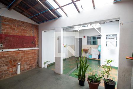 Casa à venda com 120m², 2 quartos e 1 vaga Casa à venda com 120m², 2 quartos e 1 vagaQuintal
