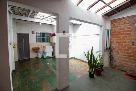 Casa à venda com 120m², 2 quartos e 1 vaga Casa à venda com 120m², 2 quartos e 1 vagaQuintal