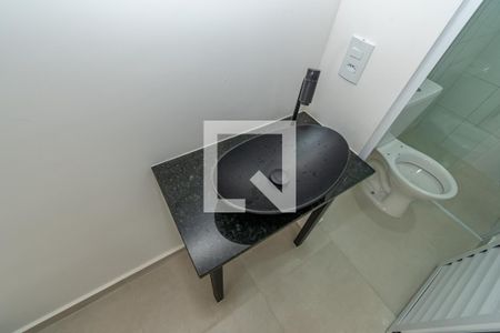 Detalhe Banheiro  de kitnet/studio para alugar com 1 quarto, 24m² em Cidade Universitária, Campinas
