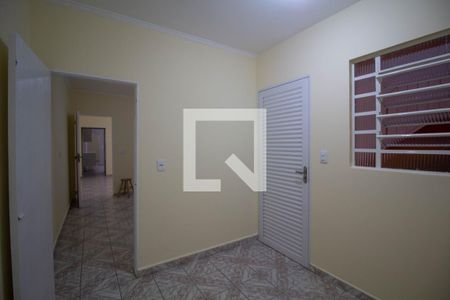 Quarto 1 de casa para alugar com 3 quartos, 70m² em Fazenda Aricanduva, São Paulo