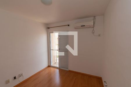 Suite de casa de condomínio à venda com 3 quartos, 138m² em Parque São Quirino, Campinas