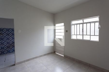 Sala de casa para alugar com 1 quarto, 30m² em Cachoeirinha, Belo Horizonte