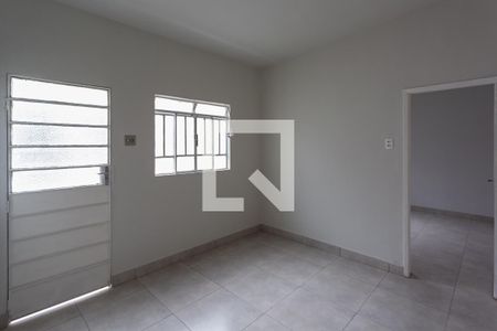 Sala de casa para alugar com 1 quarto, 30m² em Cachoeirinha, Belo Horizonte