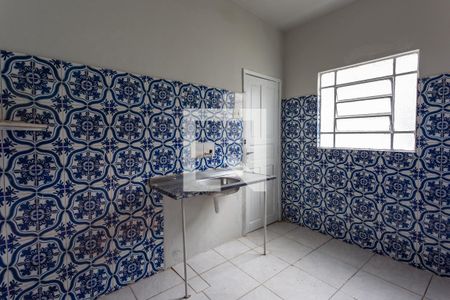 Cozinha de casa para alugar com 1 quarto, 30m² em Cachoeirinha, Belo Horizonte