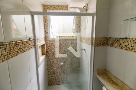 Banheiro de apartamento para alugar com 2 quartos, 48m² em Jardim Elizabete, Taboão da Serra