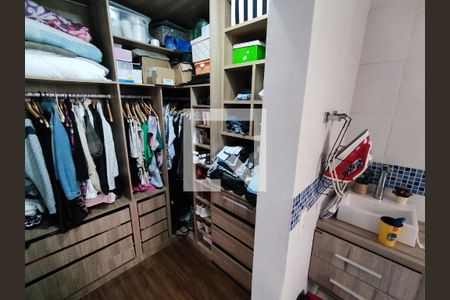 Closet / Banheiro da Suíte de casa à venda com 3 quartos, 172m² em Parque Cidade Jardim Ii, Jundiaí