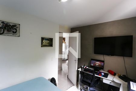 quarto 1 de apartamento à venda com 2 quartos, 51m² em Jardim Mirna, Taboão da Serra