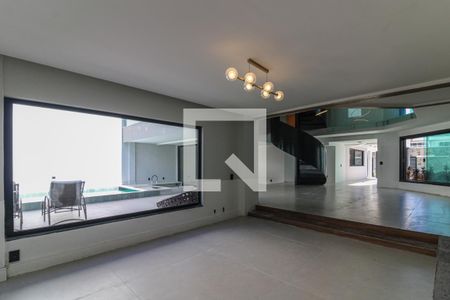 Sala de casa de condomínio à venda com 4 quartos, 644m² em Barra da Tijuca, Rio de Janeiro