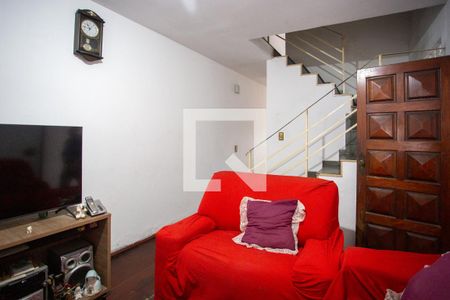 Sala de TV de casa à venda com 4 quartos, 229m² em Casa Grande, Diadema