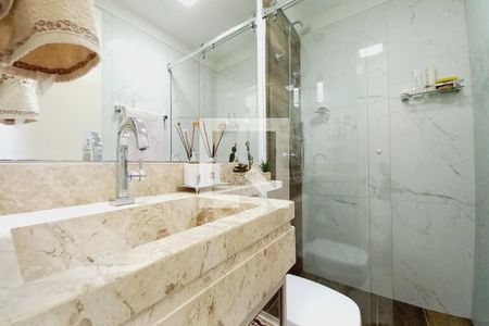 Banheiro de apartamento à venda com 3 quartos, 108m² em Jardim São Vicente, Campinas