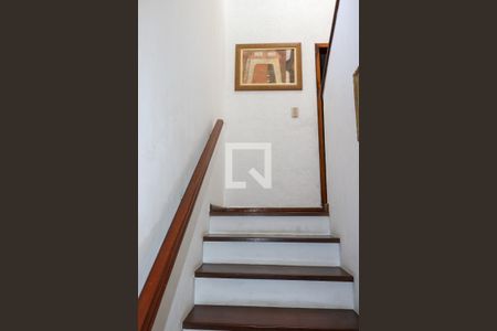 Escada acesso a suite de casa à venda com 3 quartos, 200m² em Campestre, São Caetano do Sul