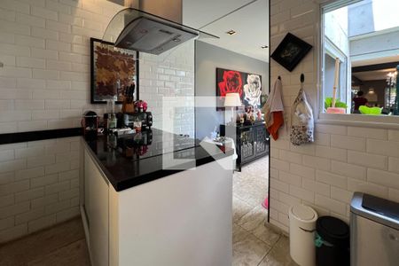 Casa à venda com 200m², 3 quartos e 3 vagas Casa à venda com 200m², 3 quartos e 3 vagasCozinha