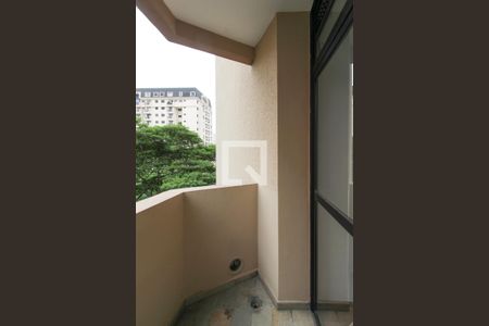 Varanda  de apartamento para alugar com 1 quarto, 32m² em Indianópolis, São Paulo