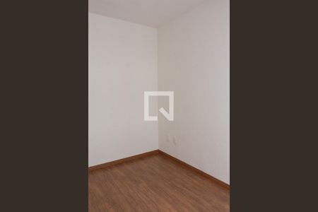 Quarto 2 de apartamento para alugar com 2 quartos, 41m² em Jardim Gilda Maria, São Paulo