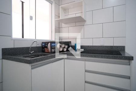 Sala/Cozinha de apartamento para alugar com 2 quartos, 35m² em Jardim Maringá, São Paulo