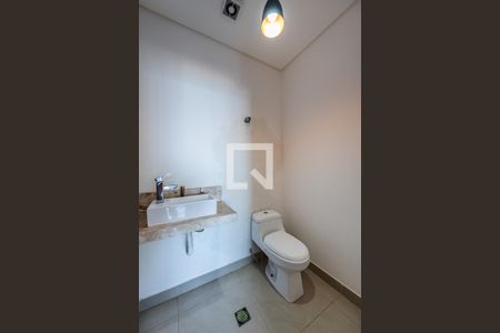 Lavabo de apartamento para alugar com 4 quartos, 135m² em Pompéia, Santos