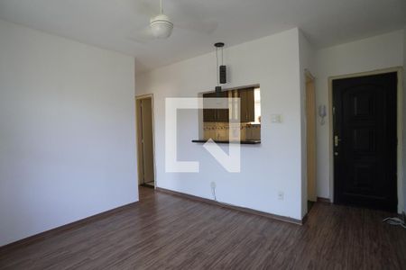 Sala de apartamento para alugar com 2 quartos, 53m² em Santana, Niterói