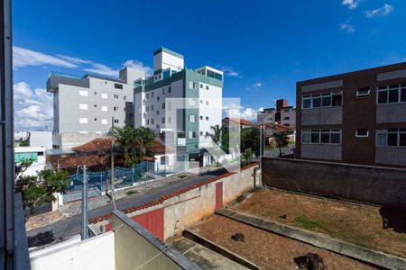 Vista da varanda da sala  de apartamento à venda com 3 quartos, 83m² em Serrano, Belo Horizonte