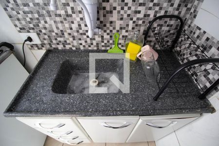 Cozinha de apartamento à venda com 2 quartos, 42m² em Conjunto Residencial José Bonifácio, São Paulo