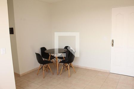 Sala de apartamento para alugar com 2 quartos, 44m² em Jardim Colibri, Cotia