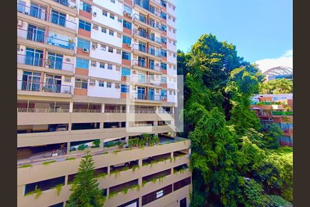 Sala vista  de apartamento à venda com 3 quartos, 80m² em Leblon, Rio de Janeiro