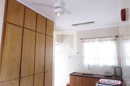 Cozinha de casa para alugar com 2 quartos, 258m² em Vila Valenca, São Vicente