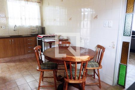 Cozinha de casa para alugar com 2 quartos, 258m² em Vila Valenca, São Vicente