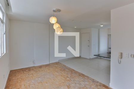 Sala de apartamento à venda com 2 quartos, 75m² em Santa Efigênia, Belo Horizonte