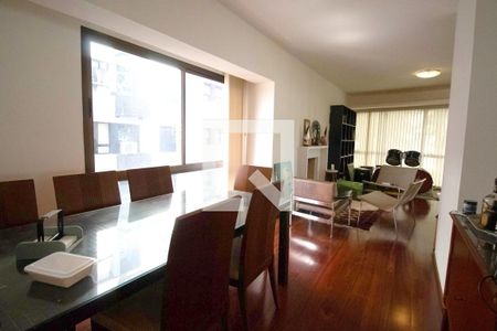 Sala de apartamento à venda com 3 quartos, 160m² em Vila Madalena, São Paulo