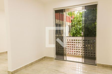 Sala de apartamento à venda com 2 quartos, 61m² em Inhauma, Rio de Janeiro