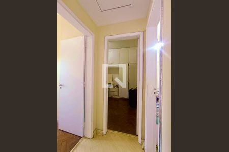 Corredor de apartamento à venda com 2 quartos, 80m² em Leblon, Rio de Janeiro