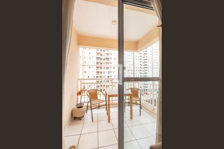 Sacada de apartamento para alugar com 2 quartos, 50m² em Novo Osasco, Osasco