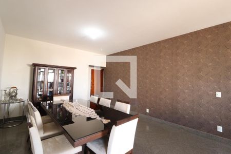 Sala de Jantar de apartamento para alugar com 4 quartos, 225m² em Osvaldo Rezende, Uberlândia