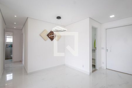 Sala de apartamento para alugar com 3 quartos, 75m² em Vila Osasco, Osasco