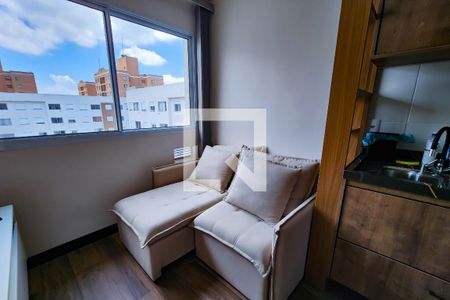 Sala e Cozinha de apartamento para alugar com 1 quarto, 25m² em Vila Butantã, São Paulo