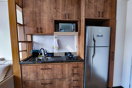 Sala e Cozinha de apartamento para alugar com 1 quarto, 25m² em Vila Butantã, São Paulo