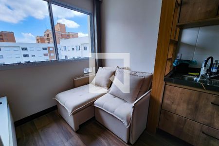 Sala e Cozinha de apartamento para alugar com 1 quarto, 25m² em Vila Butantã, São Paulo