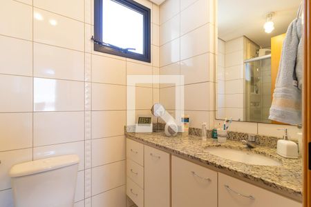 Banheiro da suíte de apartamento à venda com 3 quartos, 84m² em Vila Brandina, Campinas