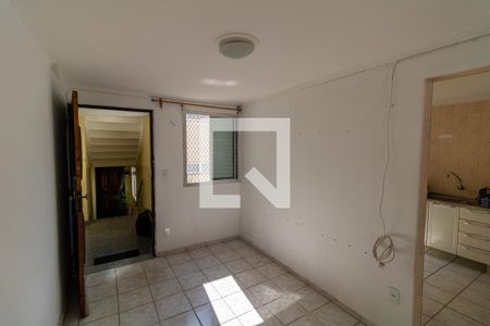 Sala de apartamento à venda com 3 quartos, 57m² em Conjunto Habitacional Padre Manoel de Paiva, São Paulo