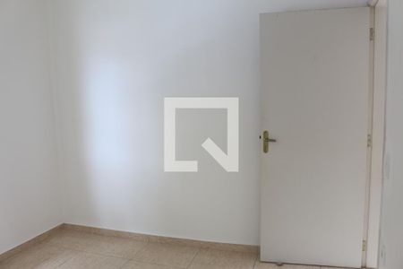 Quarto 2 de casa para alugar com 2 quartos, 100m² em Vila Mercedes, São Paulo