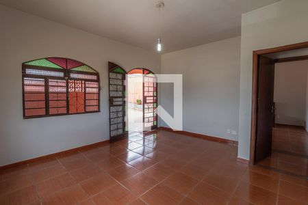 Sala de casa para alugar com 4 quartos, 284m² em Maria Virgínia, Belo Horizonte