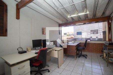 Escritório de casa à venda com 3 quartos, 300m² em Piqueri, São Paulo