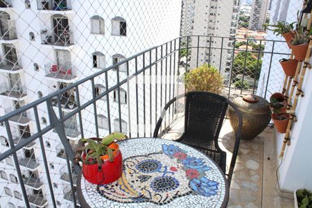 Sacada de apartamento à venda com 3 quartos, 120m² em Água Branca, São Paulo