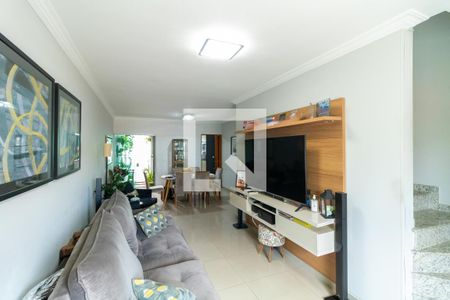 Sala de TV de casa à venda com 3 quartos, 189m² em Vila Marieta, São Paulo