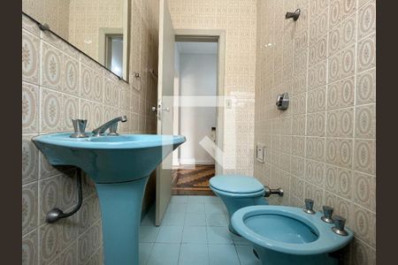 Banheiro da Suíte de casa à venda com 4 quartos, 200m² em Vila São Paulo, São Paulo