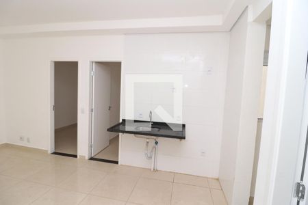 Sala/Cozinha de apartamento à venda com 2 quartos, 30m² em Chácara Califórnia, São Paulo