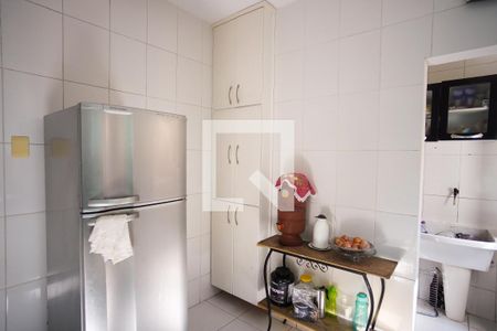 Cozinha de casa à venda com 2 quartos, 120m² em Santa Amelia, Belo Horizonte