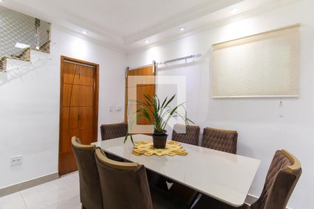 Sala de casa de condomínio para alugar com 3 quartos, 210m² em Vila Invernada, São Paulo